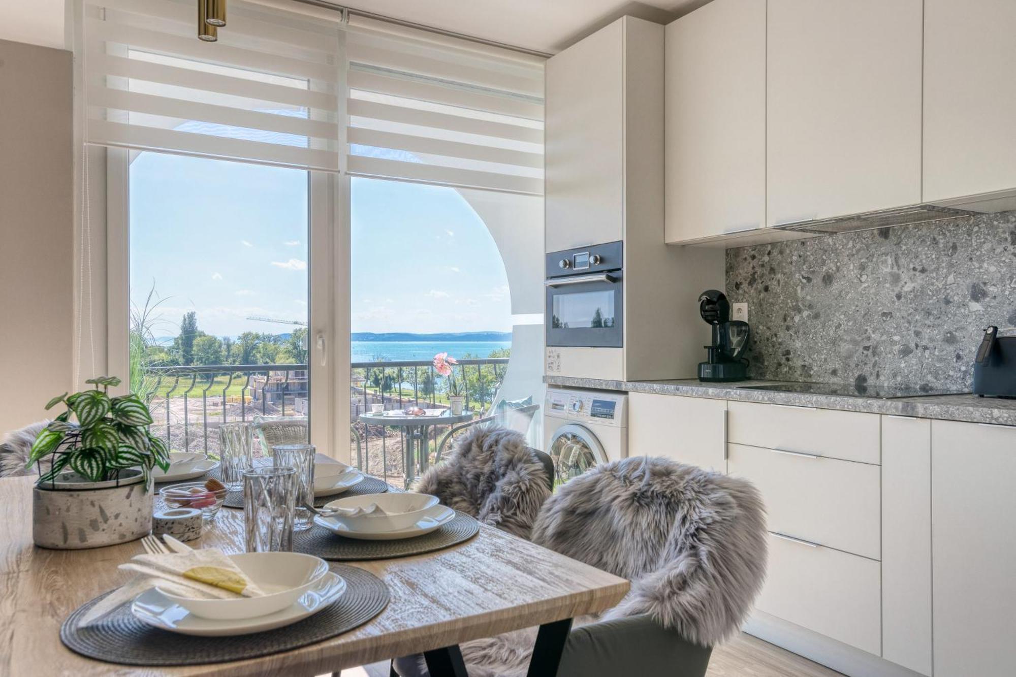 Silver Harmony Apartman Шіофок Екстер'єр фото